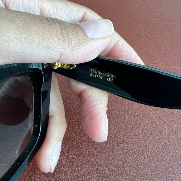 Louis Vuitton - Chic Black Cat-Eye Sunglasses - Picture 5 of 8